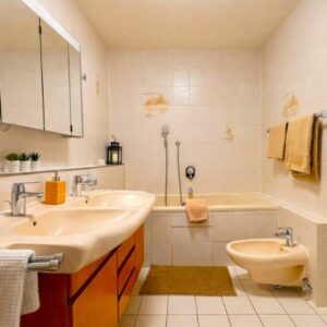 HelpMyBnB_Karlsruher_Ich bin Gastgeber_Ferienwohnung_Portfolio Deutschland_VVT_Badezimmer HelpMyBnB_Karlsruher_Ich-bin-Gastgeber_Ferienwohnung_Portfolio-Deutschland_VVT