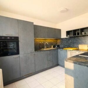 HelpMyBnB_Karlsruher_Ich bin Gastgeber_Ferienwohnung_Portfolio Deutschland_VVT_Küche HelpMyBnB_Karlsruher_Ich-bin-Gastgeber_Ferienwohnung_Portfolio-Deutschland_VVT